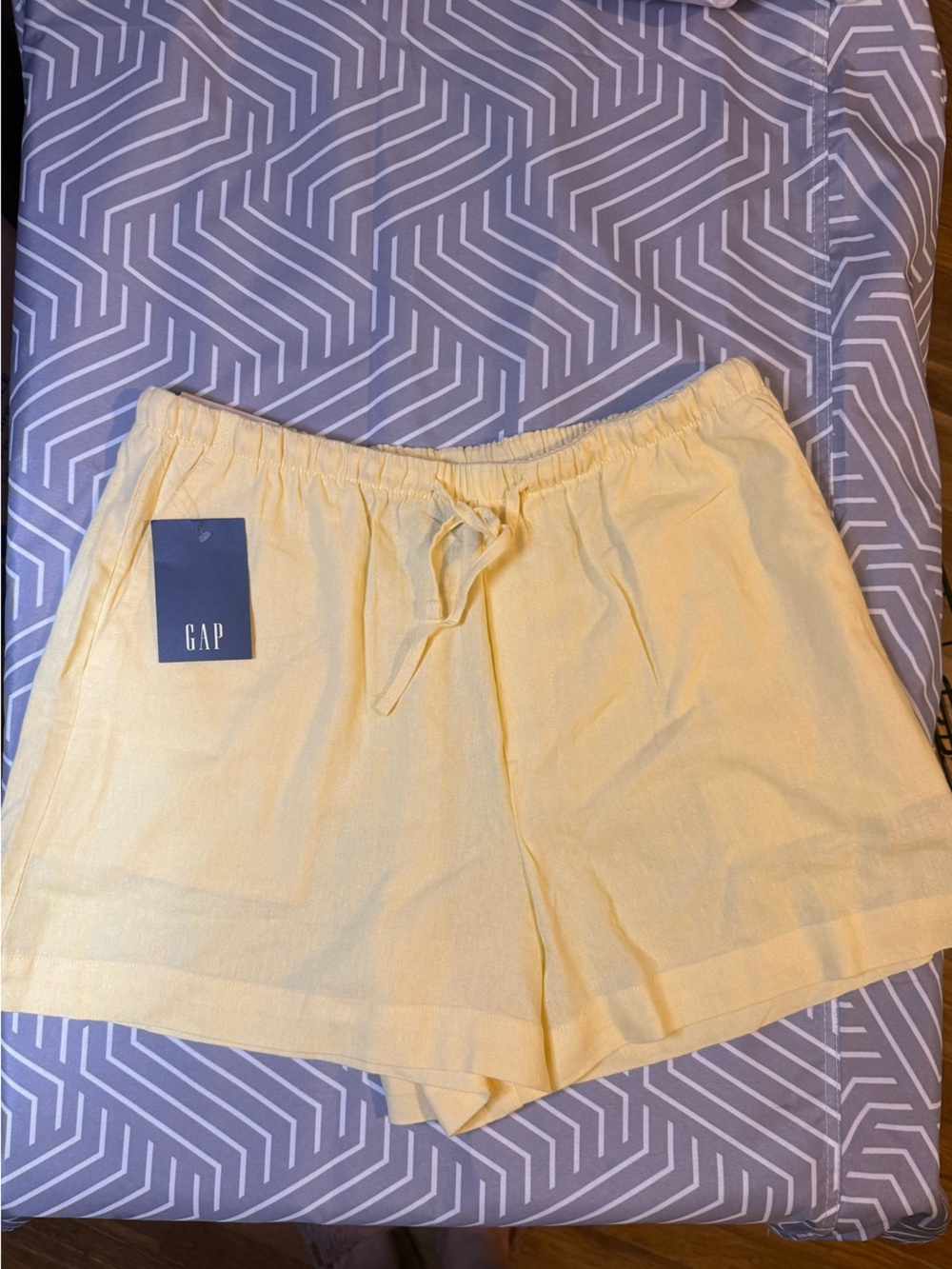 Gap Linen Pull-On Shorts Medium NWT Pale Yellow Drawstring Pockets